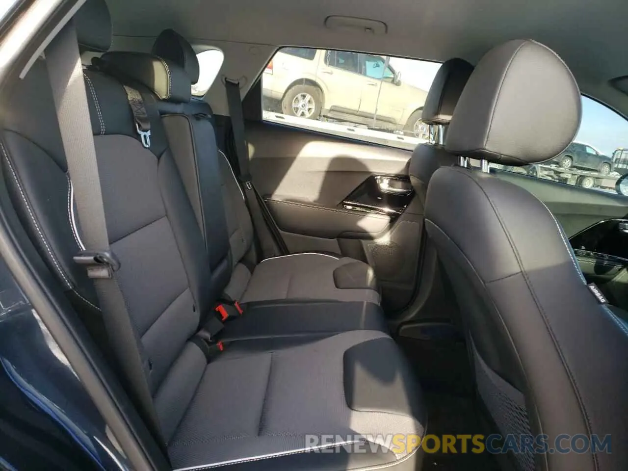 10 fotografías del automóvil dañado KNDCC3LG5N5122863 KIA NIRO S 2022