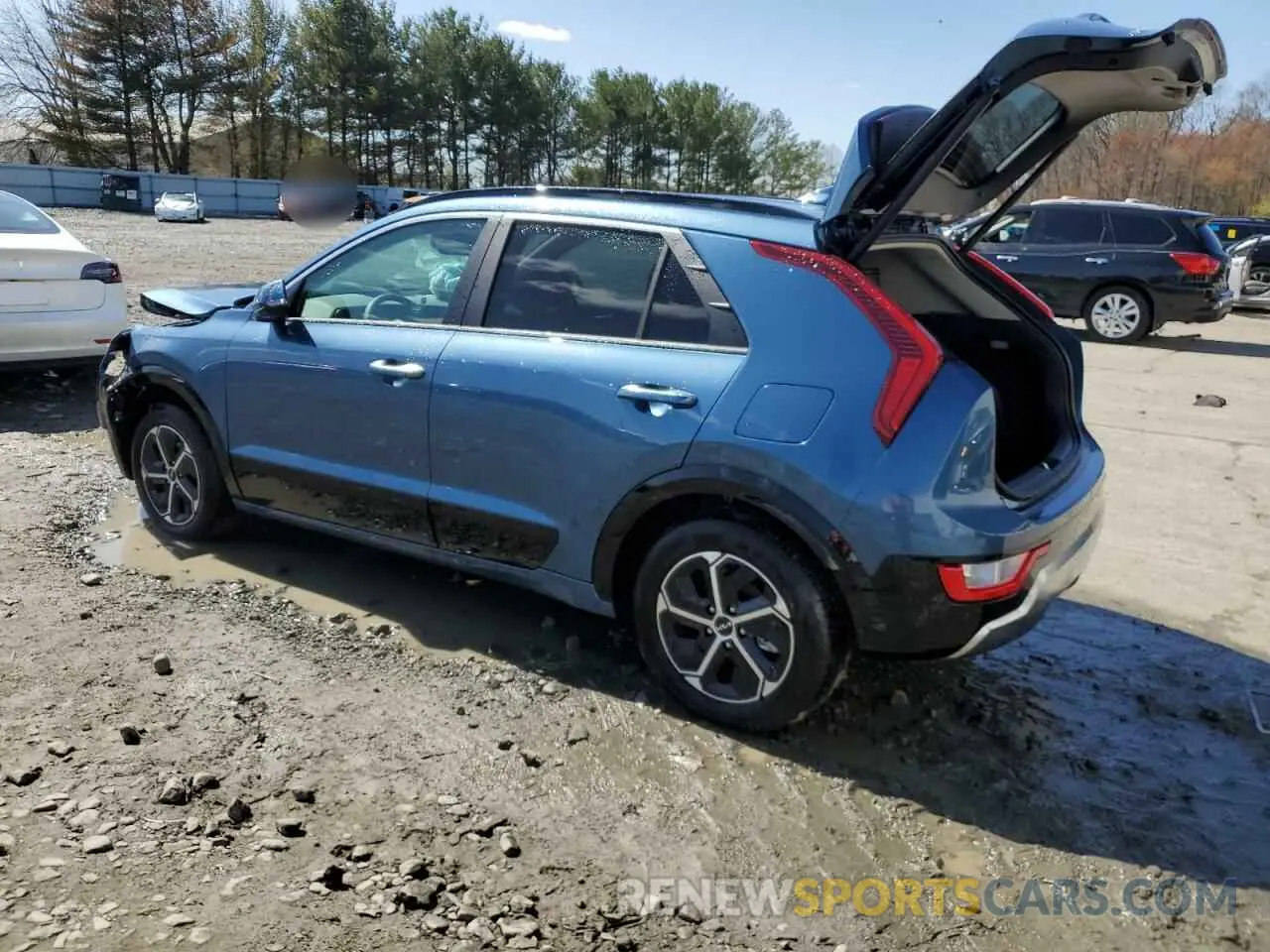 2 fotografías del automóvil dañado KNDCT3LEXS5235850 KIA NIRO SX 2025