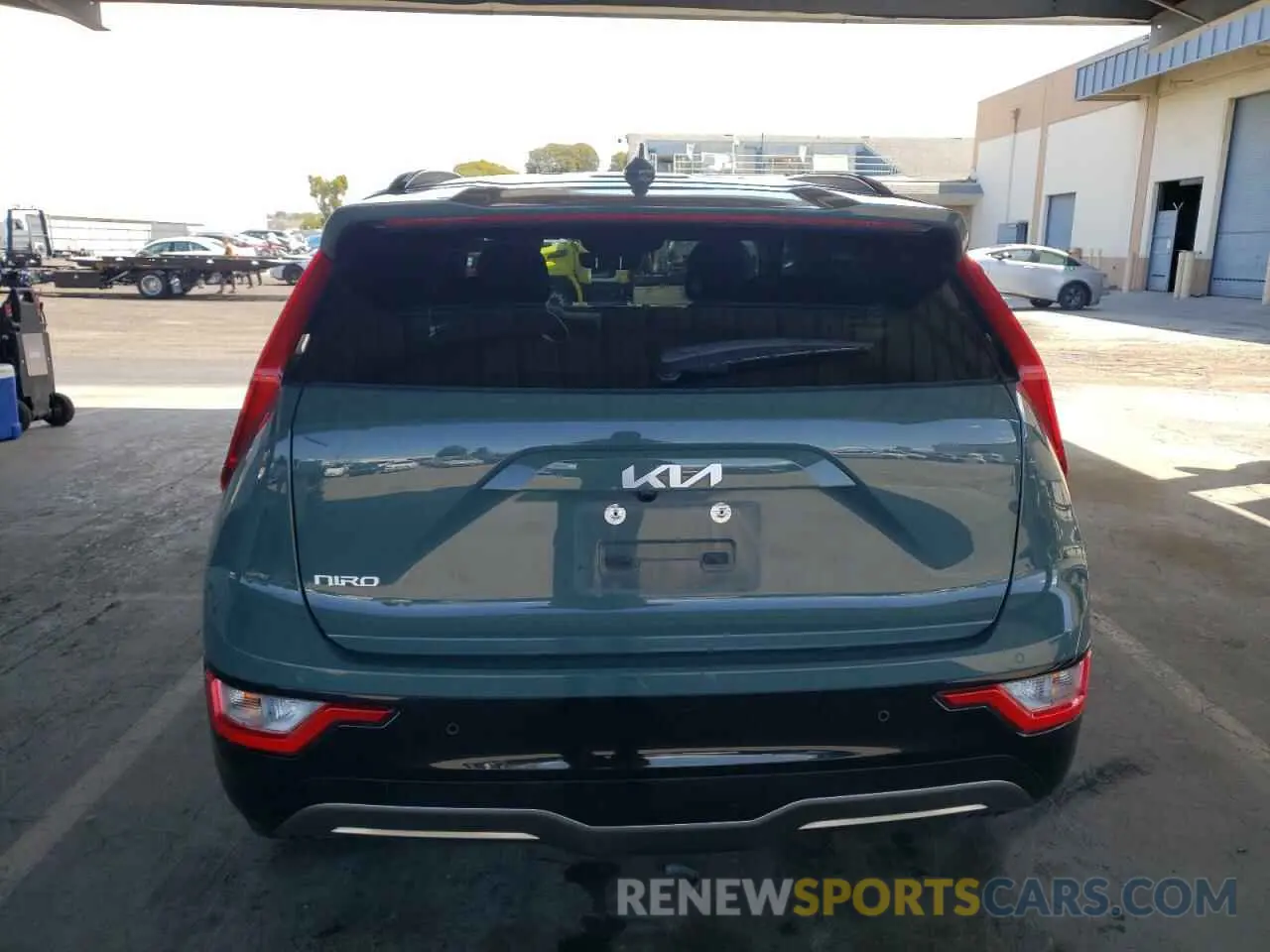 6 fotografías del automóvil dañado KNDCR3L10P5033828 KIA NIRO WIND 2023