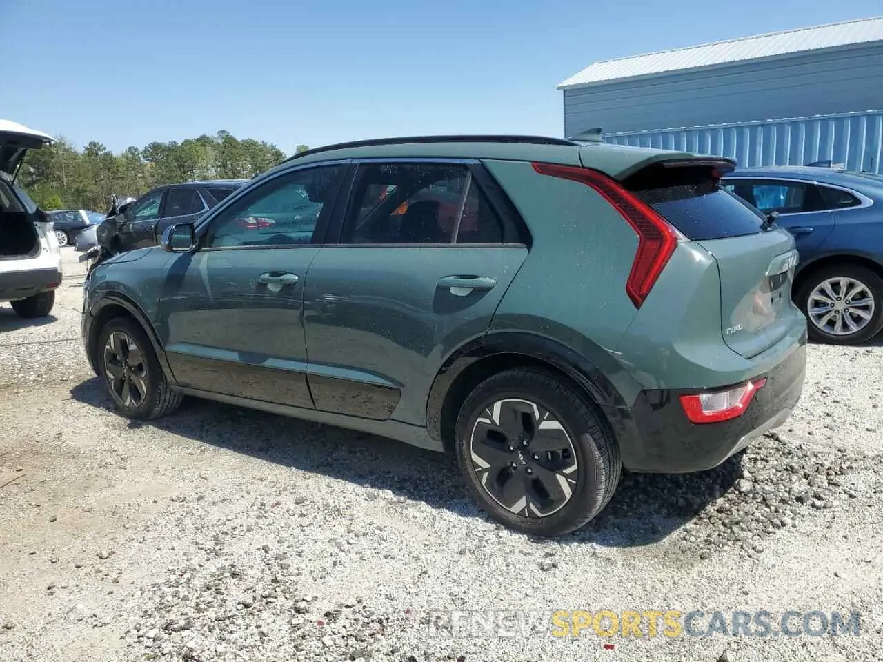 2 fotografías del automóvil dañado KNDCR3L10P5045204 KIA NIRO WIND 2023