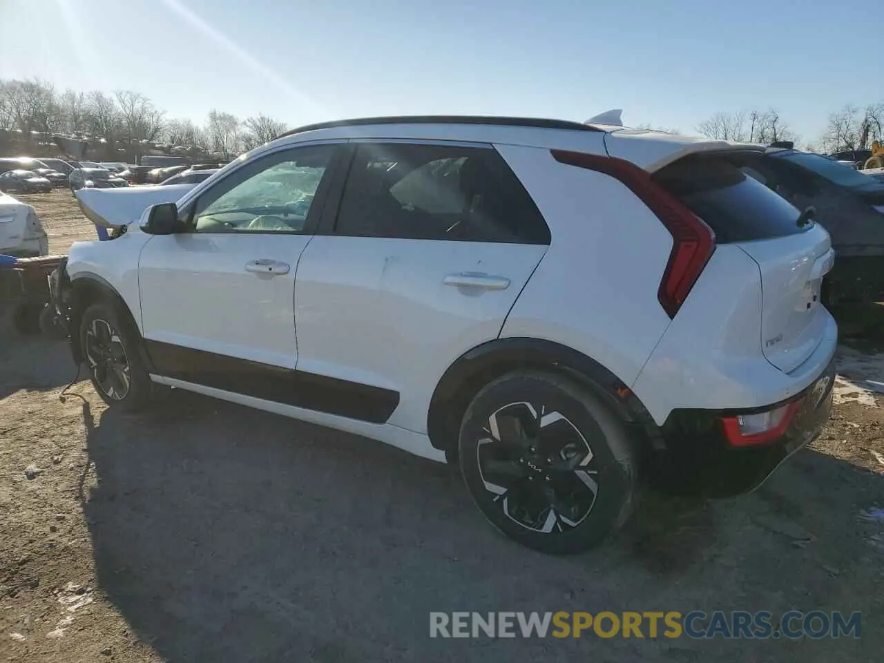 2 fotografías del automóvil dañado KNDCR3L11P5049116 KIA NIRO WIND 2023