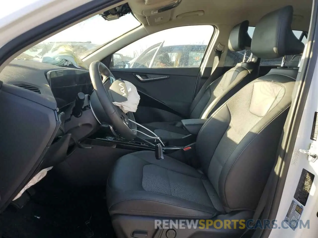7 fotografías del automóvil dañado KNDCR3L11P5049116 KIA NIRO WIND 2023