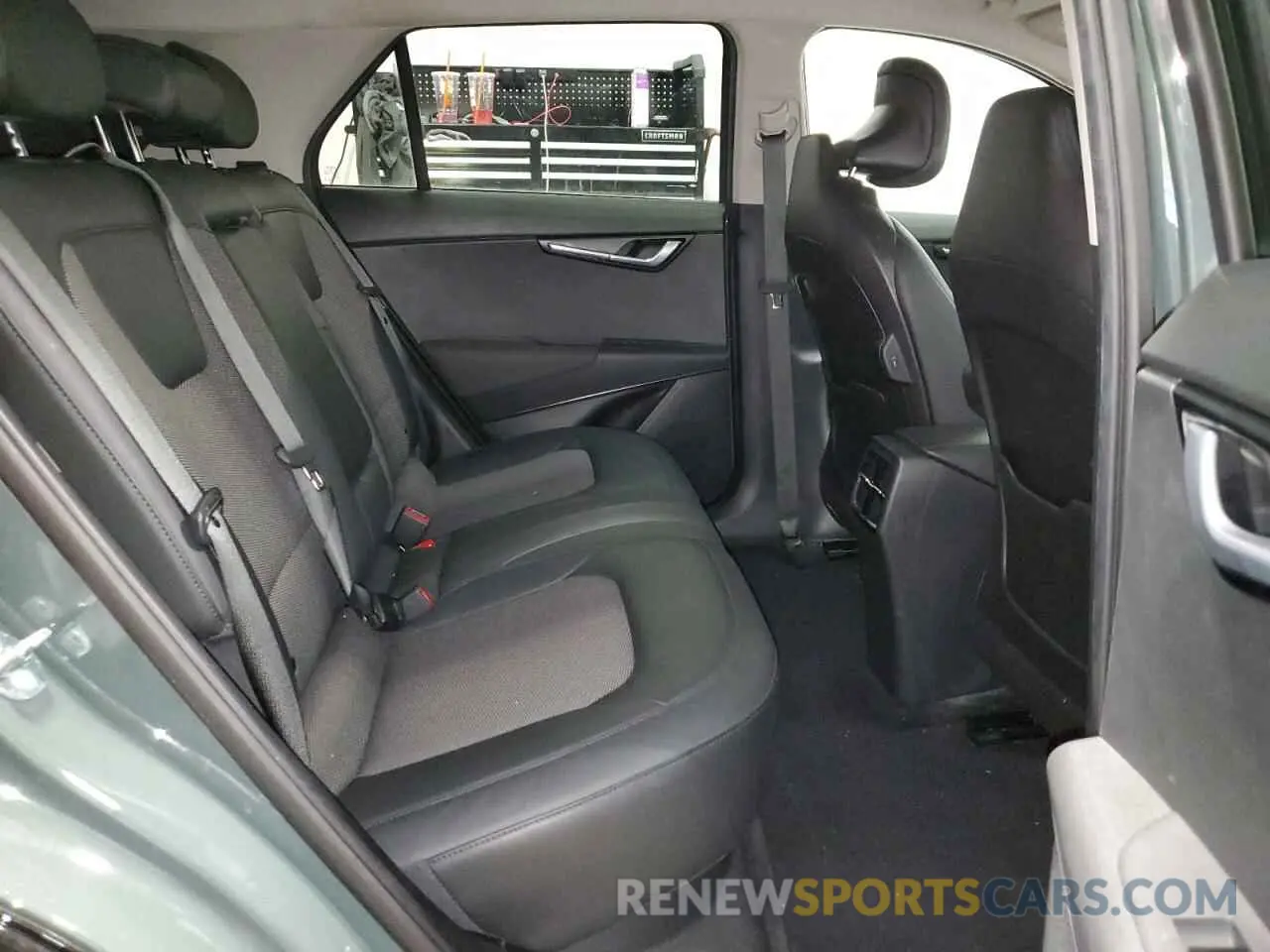 11 fotografías del automóvil dañado KNDCR3L11P5054848 KIA NIRO WIND 2023