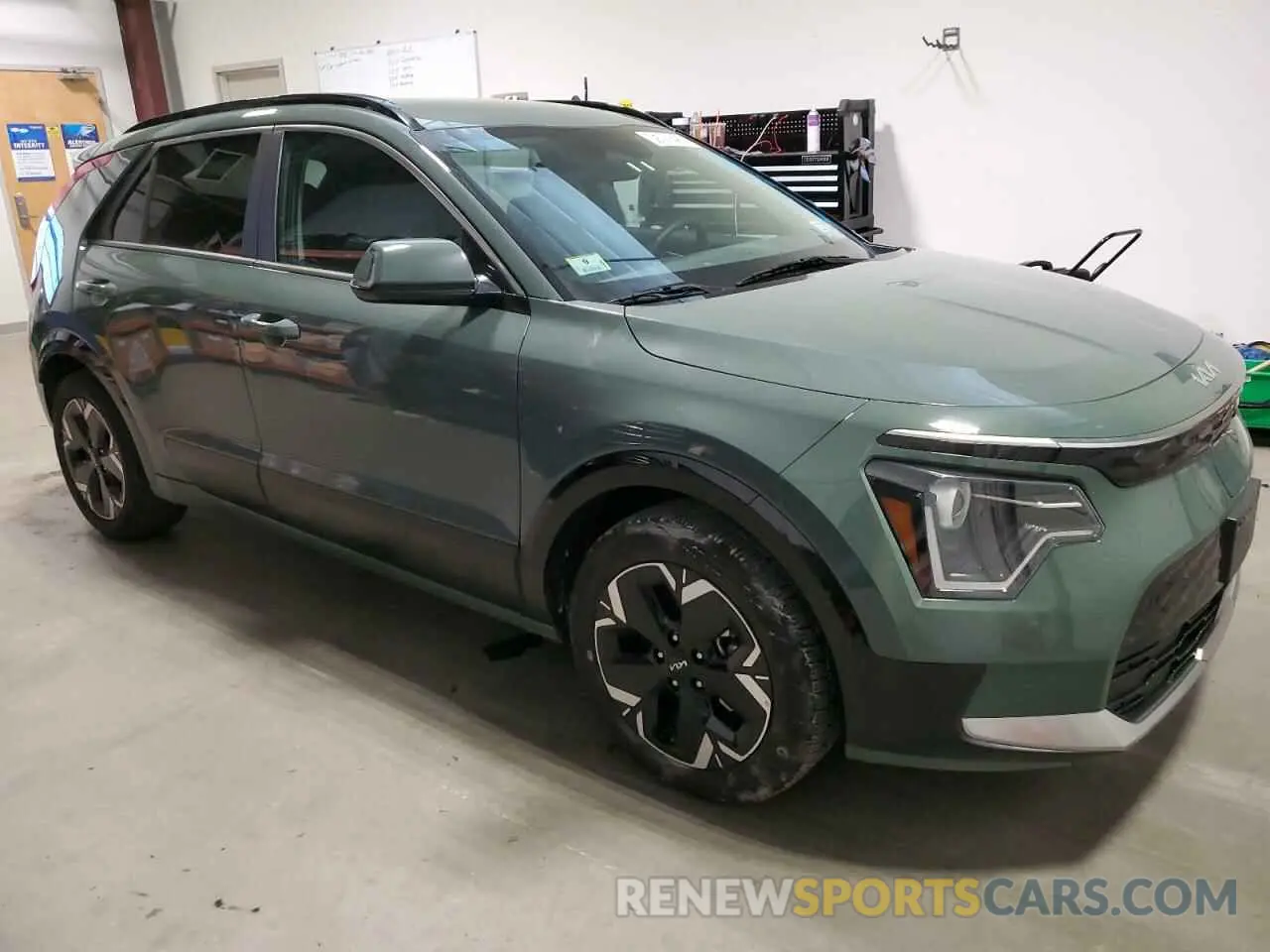 4 fotografías del automóvil dañado KNDCR3L11P5054848 KIA NIRO WIND 2023