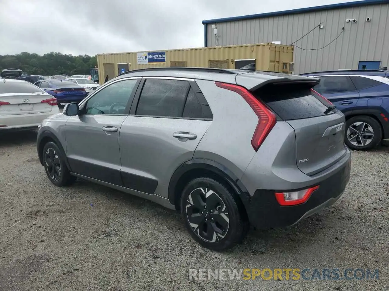 2 fotografías del automóvil dañado KNDCR3L11P5075179 KIA NIRO WIND 2023