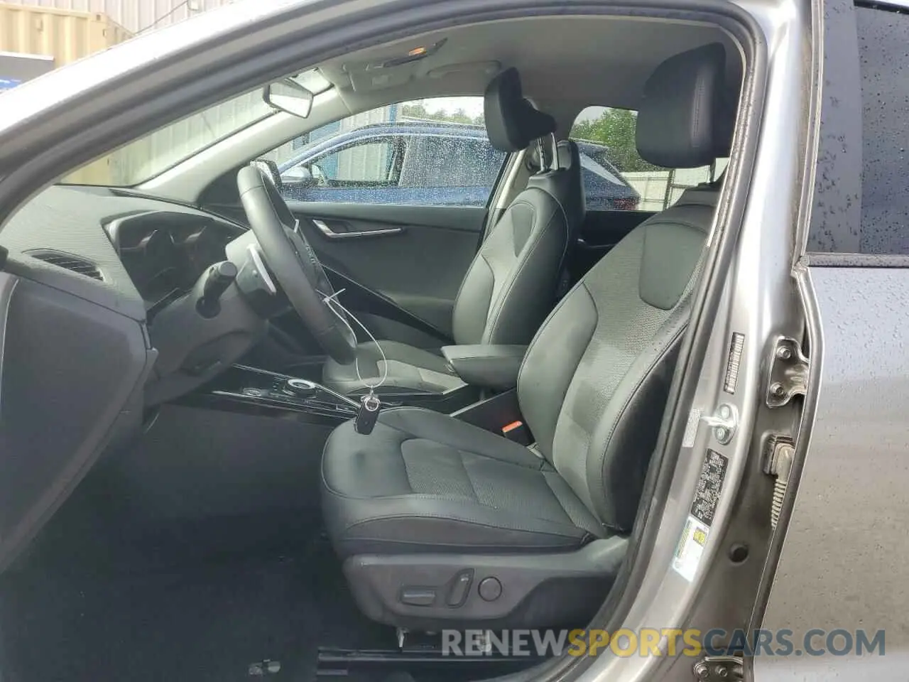 7 fotografías del automóvil dañado KNDCR3L11P5075179 KIA NIRO WIND 2023