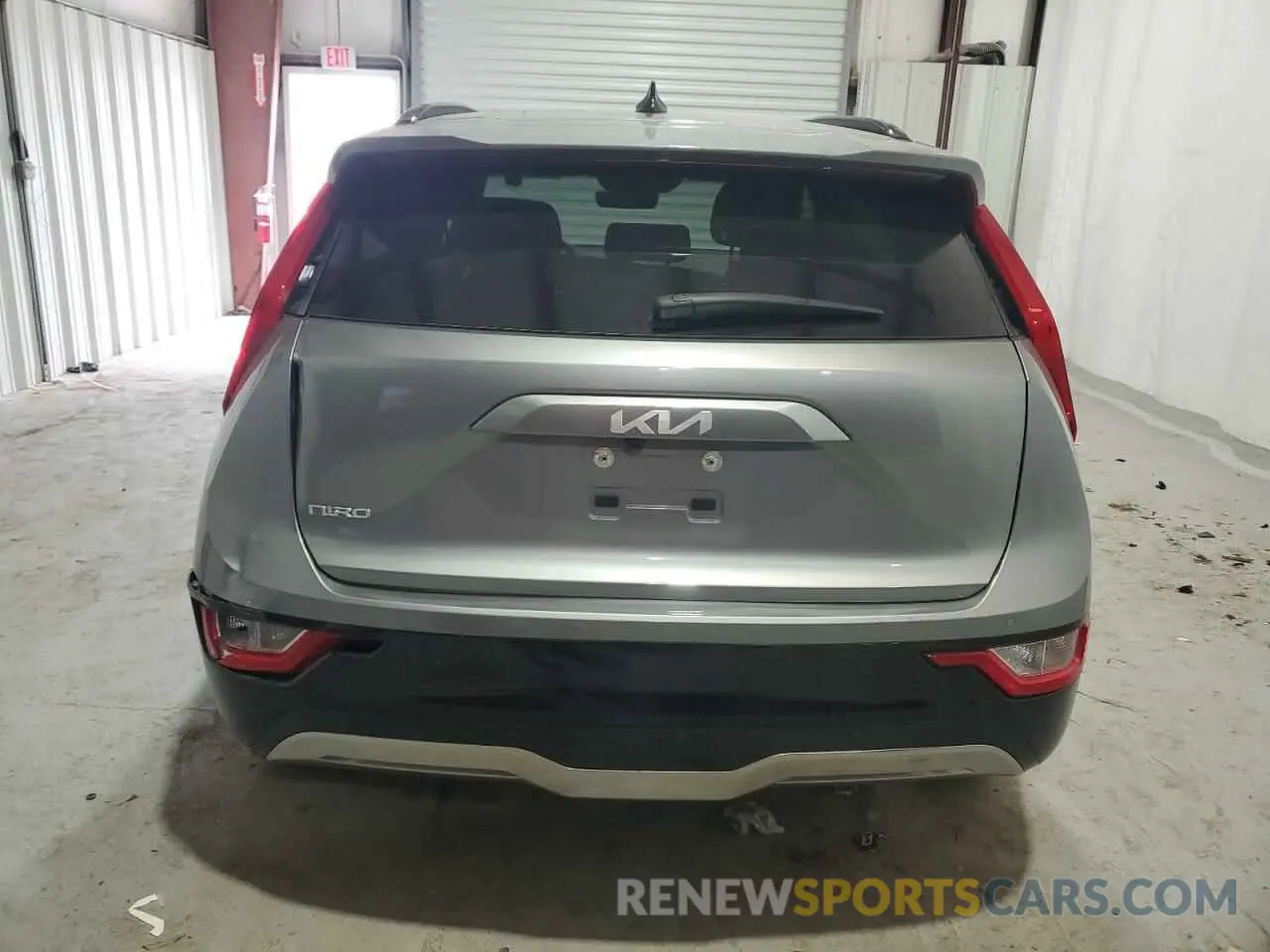 6 fotografías del automóvil dañado KNDCR3L12P5073098 KIA NIRO WIND 2023