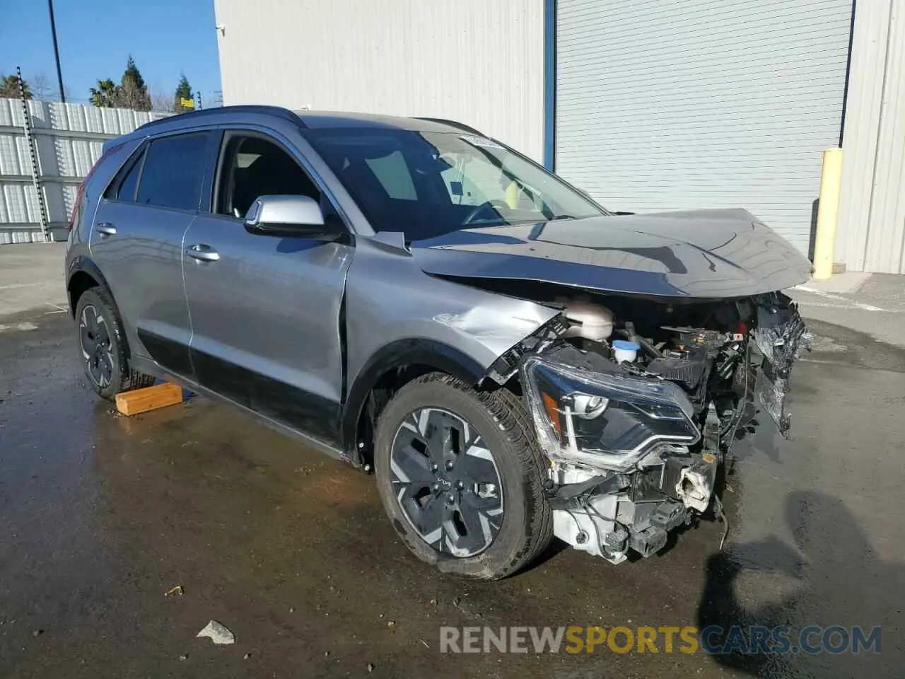 4 fotografías del automóvil dañado KNDCR3L13P5033578 KIA NIRO WIND 2023