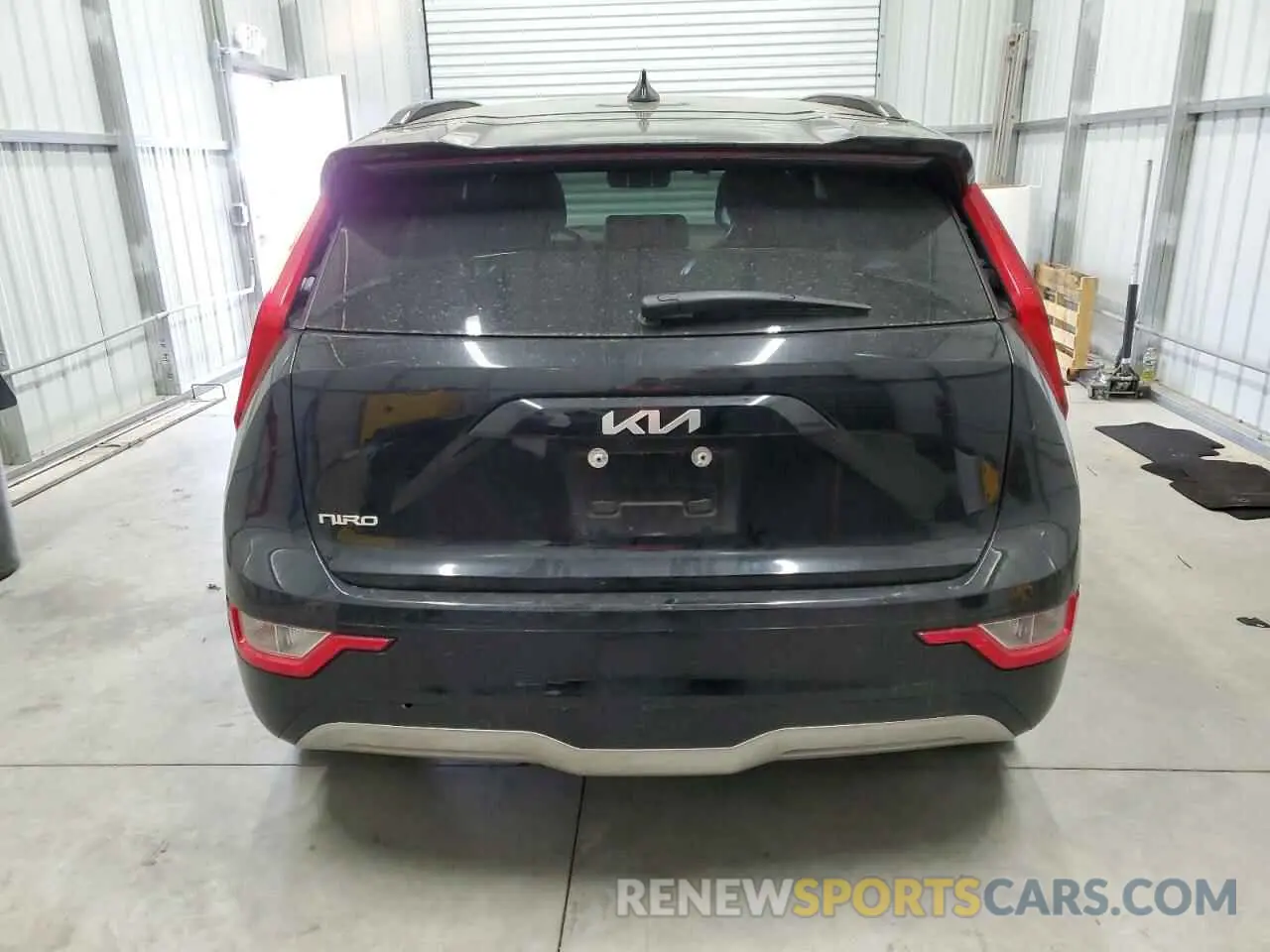 6 fotografías del automóvil dañado KNDCR3L13P5045987 KIA NIRO WIND 2023