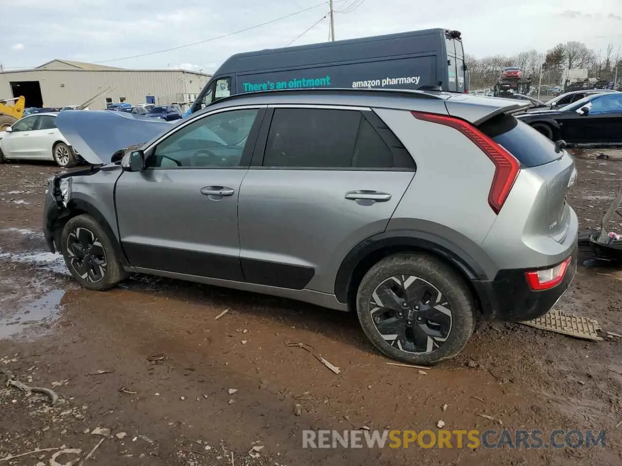 2 fotografías del automóvil dañado KNDCR3L13P5053930 KIA NIRO WIND 2023