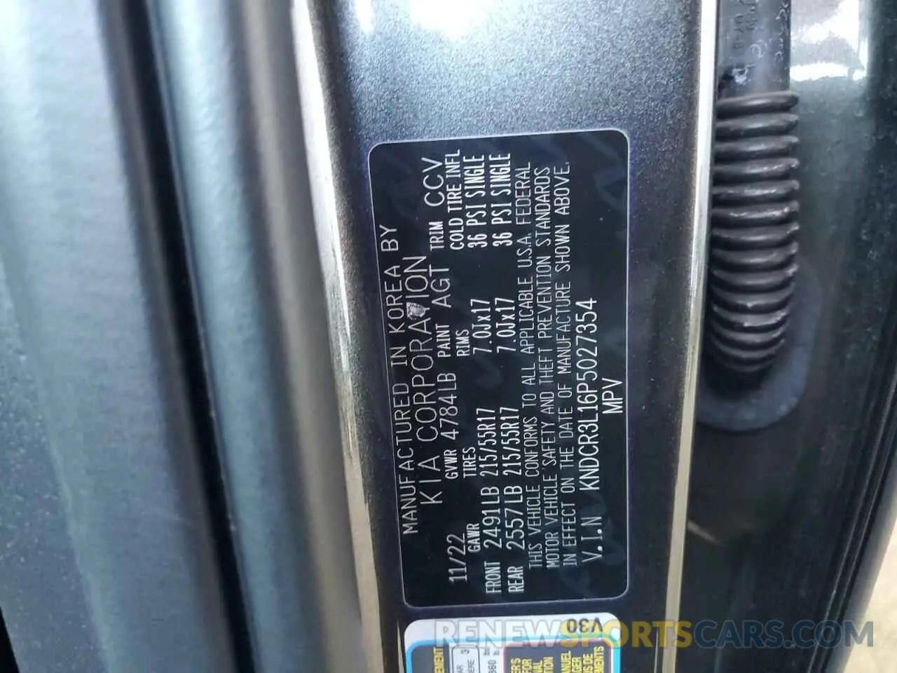 13 fotografías del automóvil dañado KNDCR3L16P5027354 KIA NIRO WIND 2023