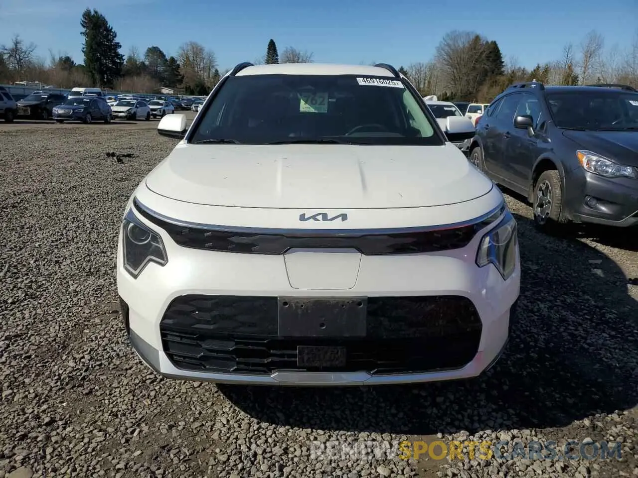 5 fotografías del automóvil dañado KNDCR3L16P5044896 KIA NIRO WIND 2023