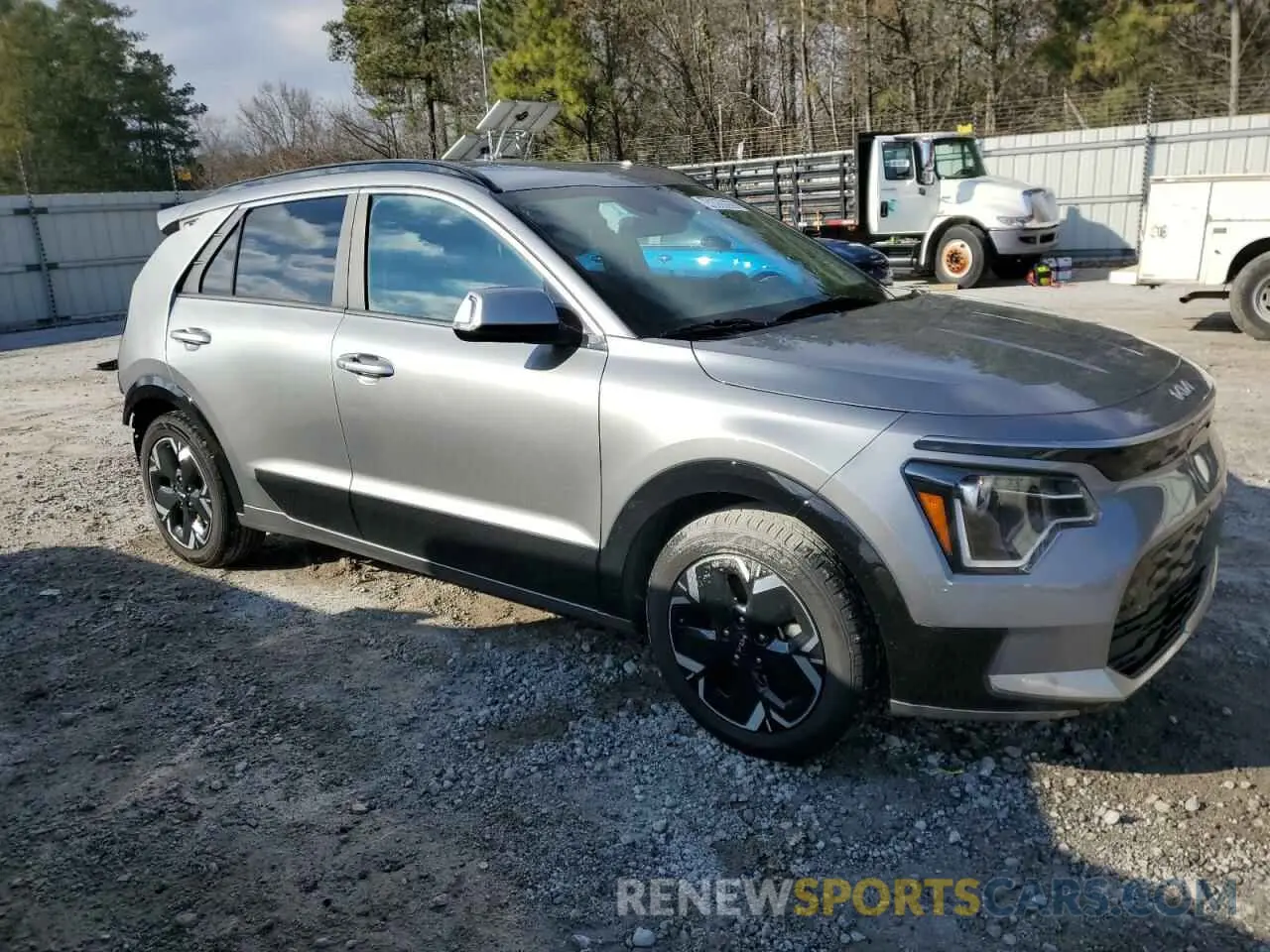 4 fotografías del automóvil dañado KNDCR3L16P5054313 KIA NIRO WIND 2023