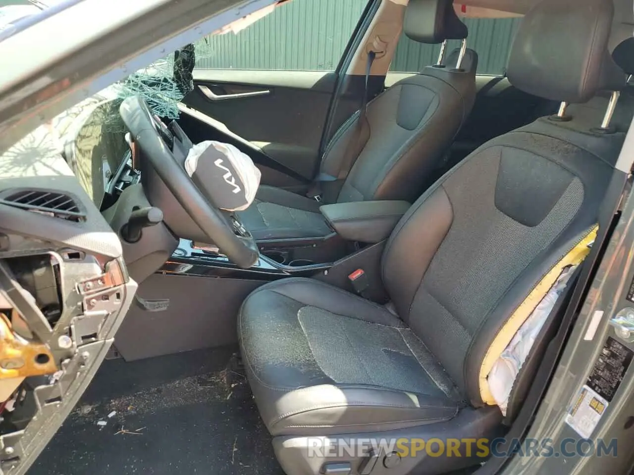 7 fotografías del automóvil dañado KNDCR3L16P5073833 KIA NIRO WIND 2023