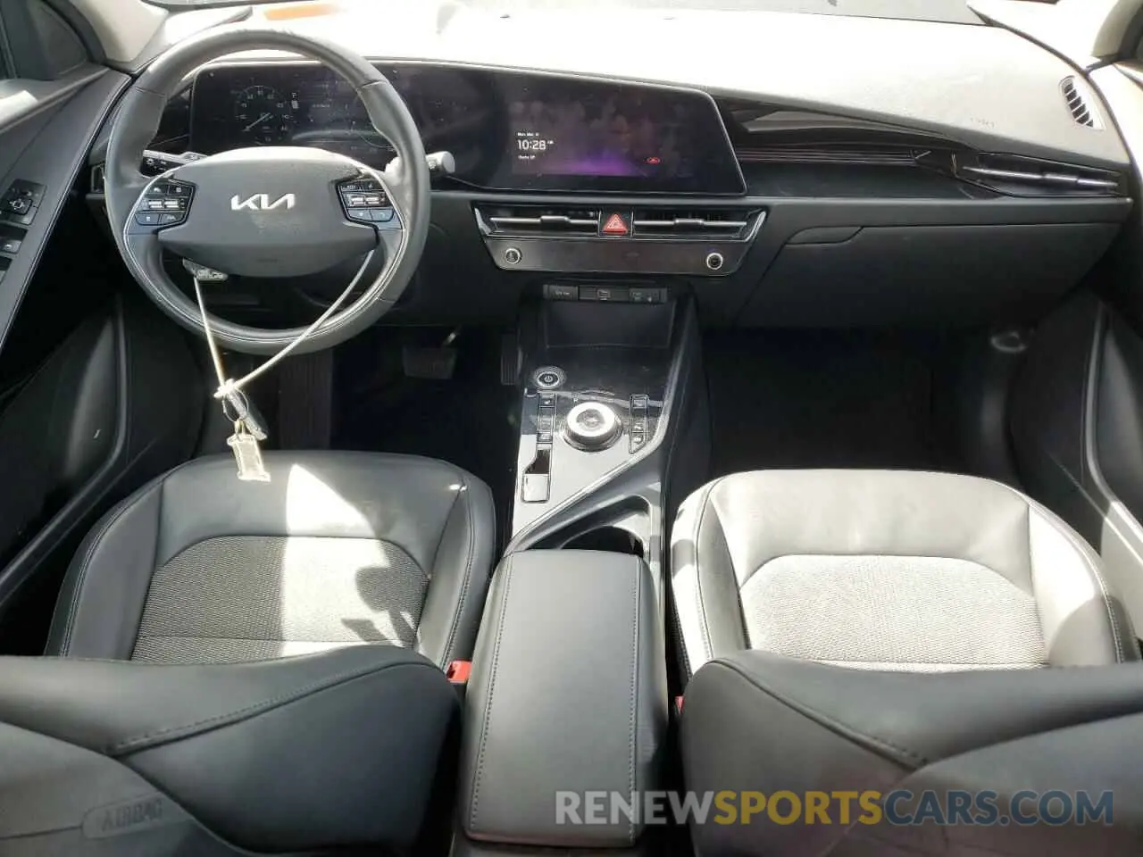 8 fotografías del automóvil dañado KNDCR3L17P5024740 KIA NIRO WIND 2023