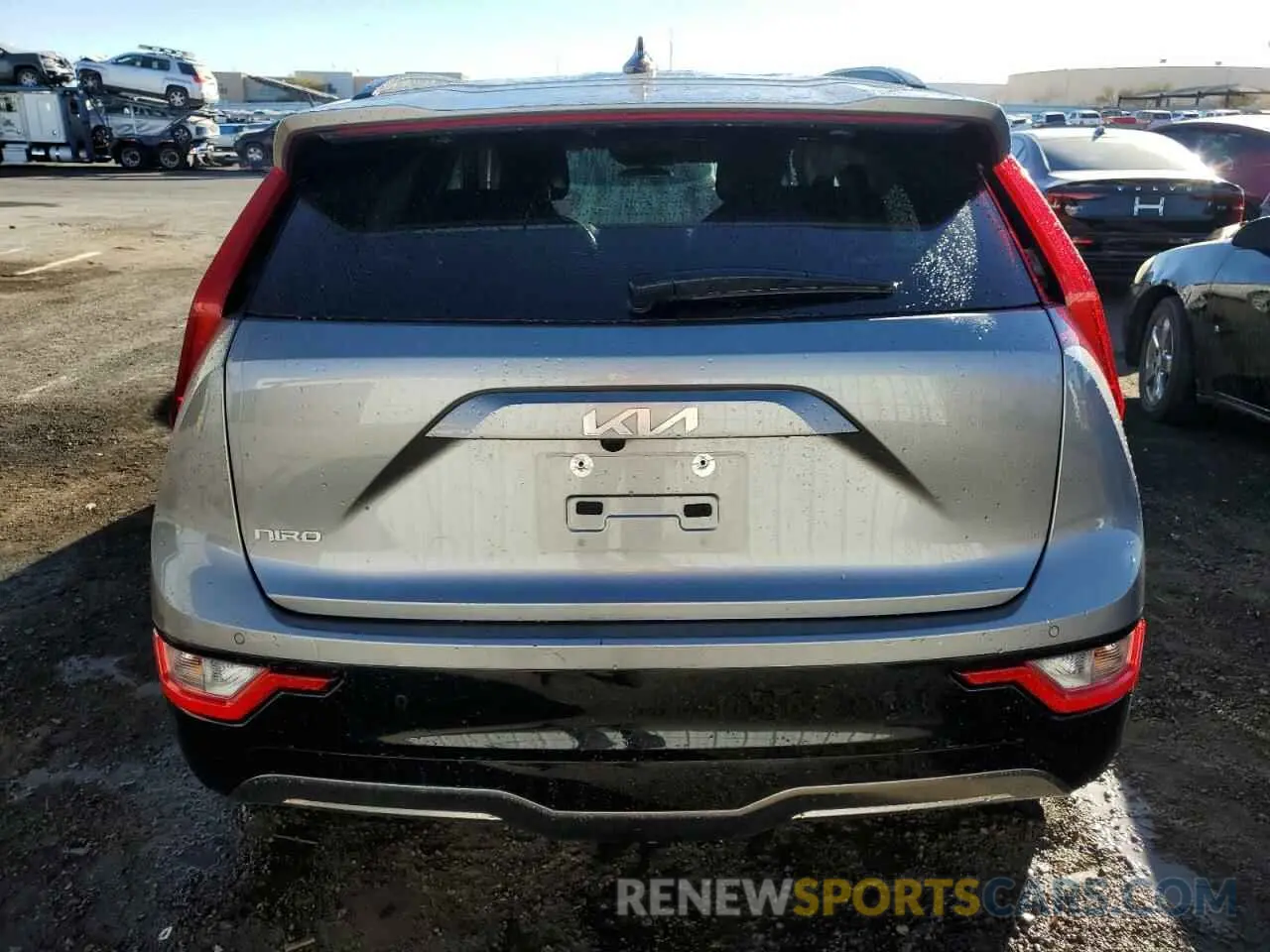 6 fotografías del automóvil dañado KNDCR3L17P5045944 KIA NIRO WIND 2023