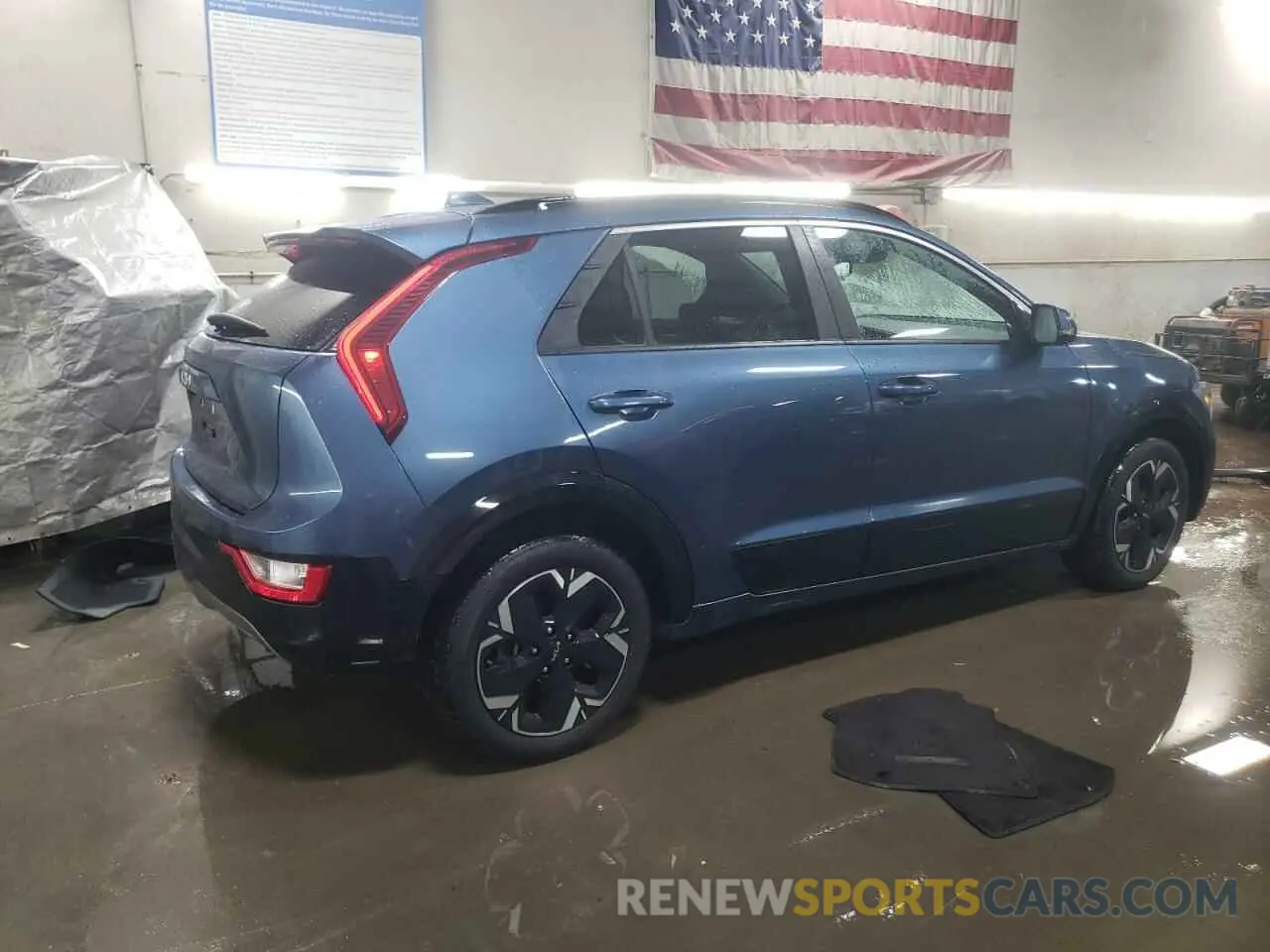 3 fotografías del automóvil dañado KNDCR3L17P5072447 KIA NIRO WIND 2023