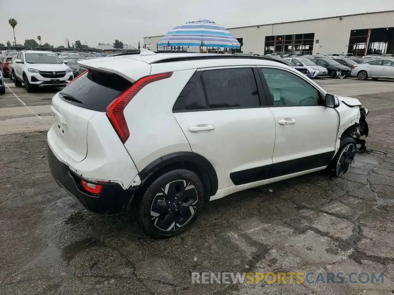 3 fotografías del automóvil dañado KNDCR3L18P5045497 KIA NIRO WIND 2023