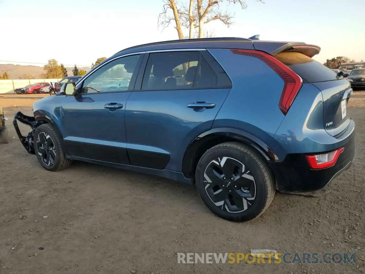 2 fotografías del automóvil dañado KNDCR3L1XP5015983 KIA NIRO WIND 2023