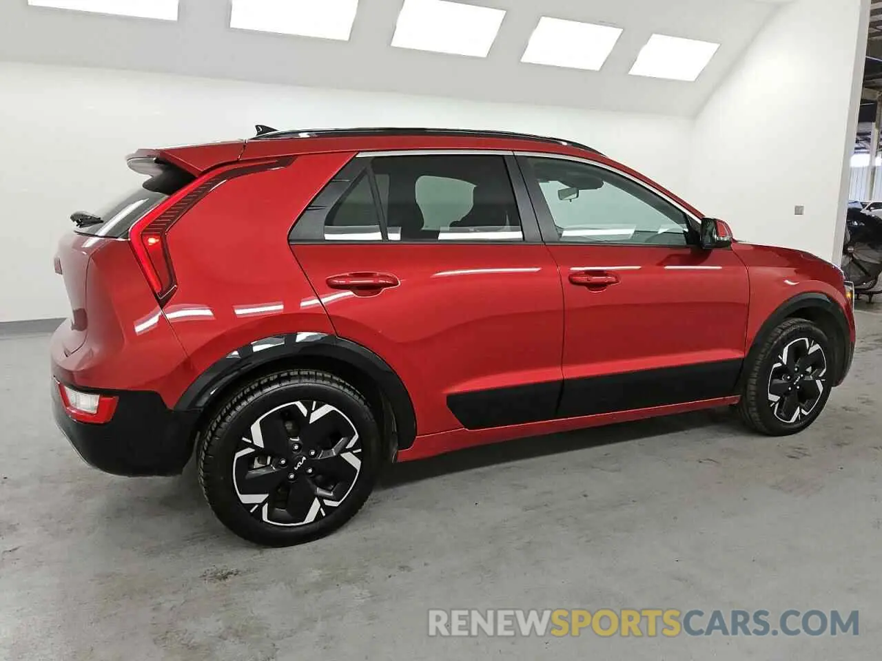3 fotografías del automóvil dañado KNDCR3L1XP5022688 KIA NIRO WIND 2023