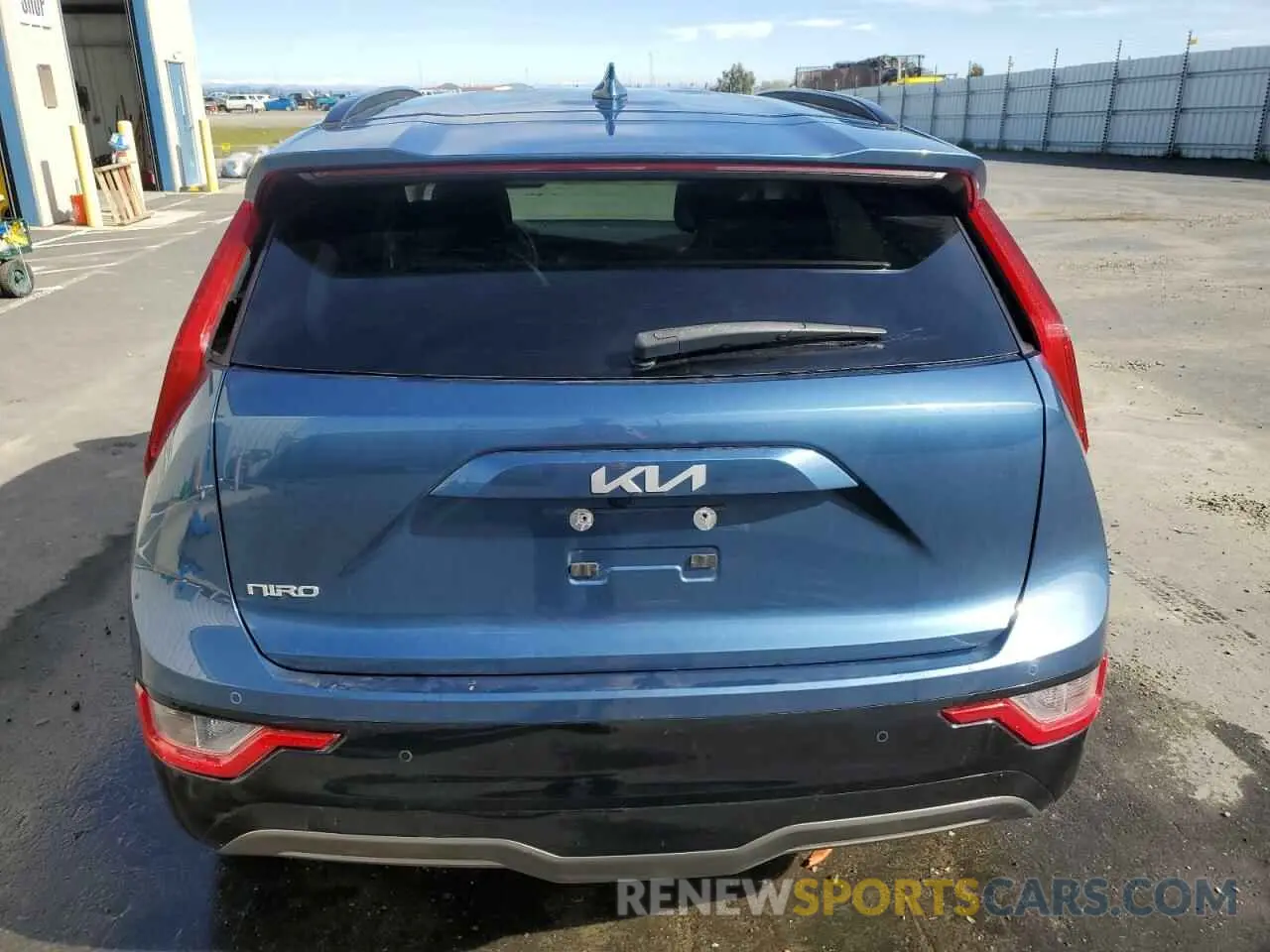 6 fotografías del automóvil dañado KNDCR3L1XP5045839 KIA NIRO WIND 2023