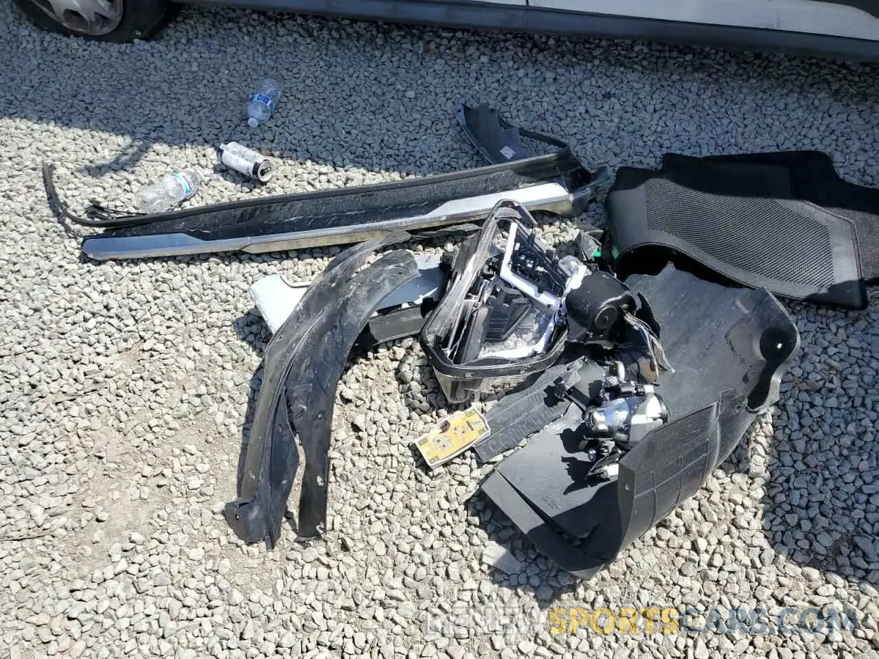 13 fotografías del automóvil dañado KNDCR3L1XP5059319 KIA NIRO WIND 2023