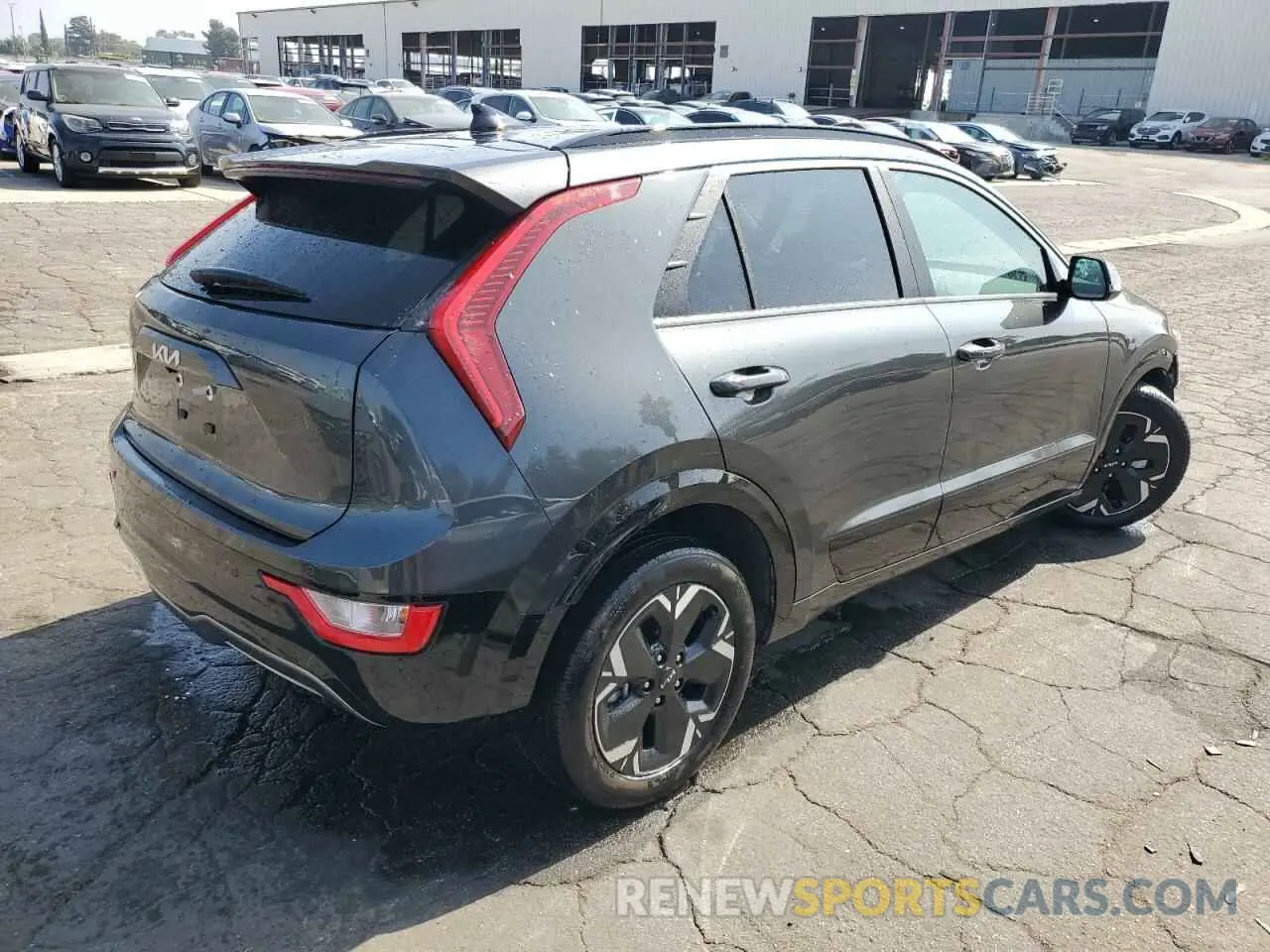3 fotografías del automóvil dañado KNDCR3L10R5108305 KIA NIRO WIND 2024