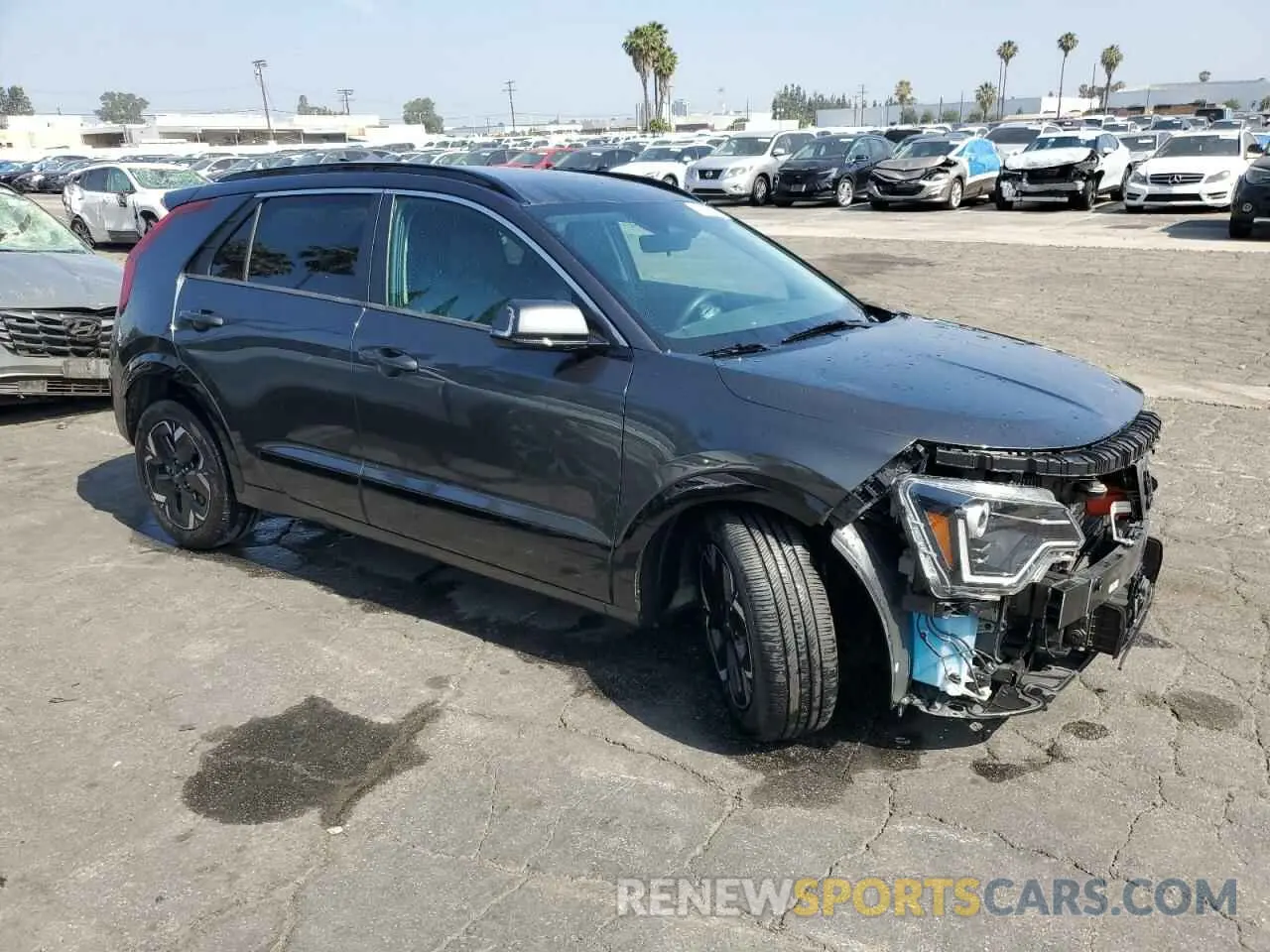 4 fotografías del automóvil dañado KNDCR3L10R5108305 KIA NIRO WIND 2024