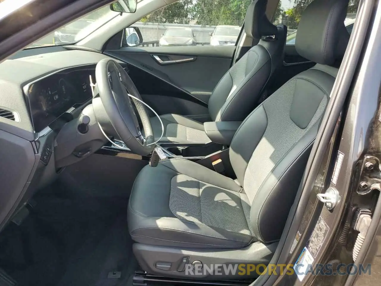 7 fotografías del automóvil dañado KNDCR3L10R5108305 KIA NIRO WIND 2024