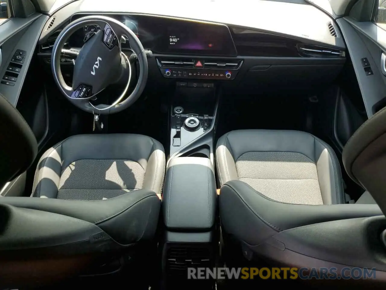 8 fotografías del automóvil dañado KNDCR3L10R5108305 KIA NIRO WIND 2024
