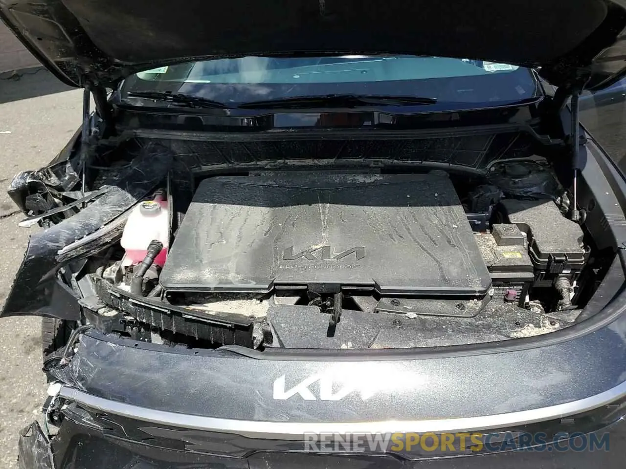 12 fotografías del automóvil dañado KNDCR3L10R5110698 KIA NIRO WIND 2024