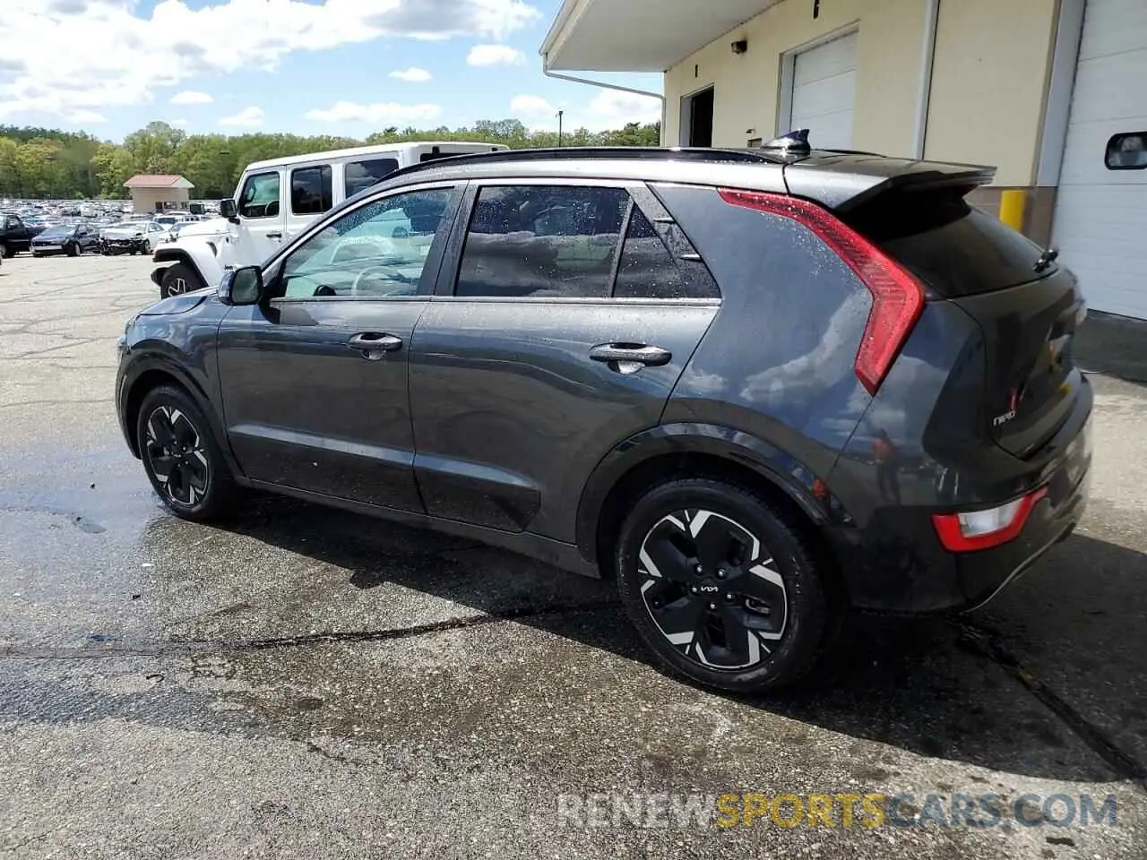 2 fotografías del automóvil dañado KNDCR3L10R5110698 KIA NIRO WIND 2024