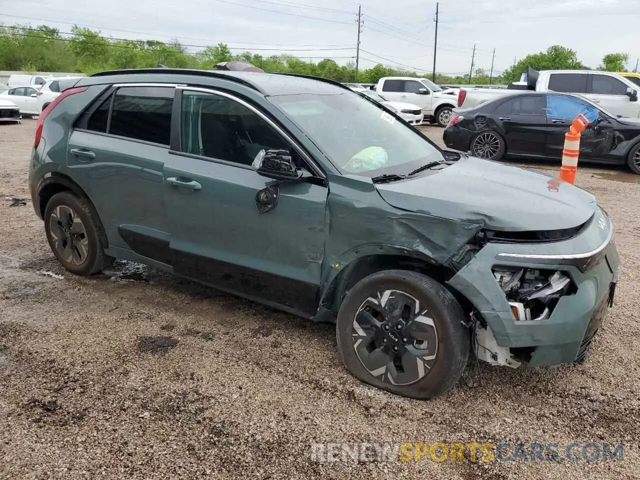 4 fotografías del automóvil dañado KNDCR3L10R5122558 KIA NIRO WIND 2024