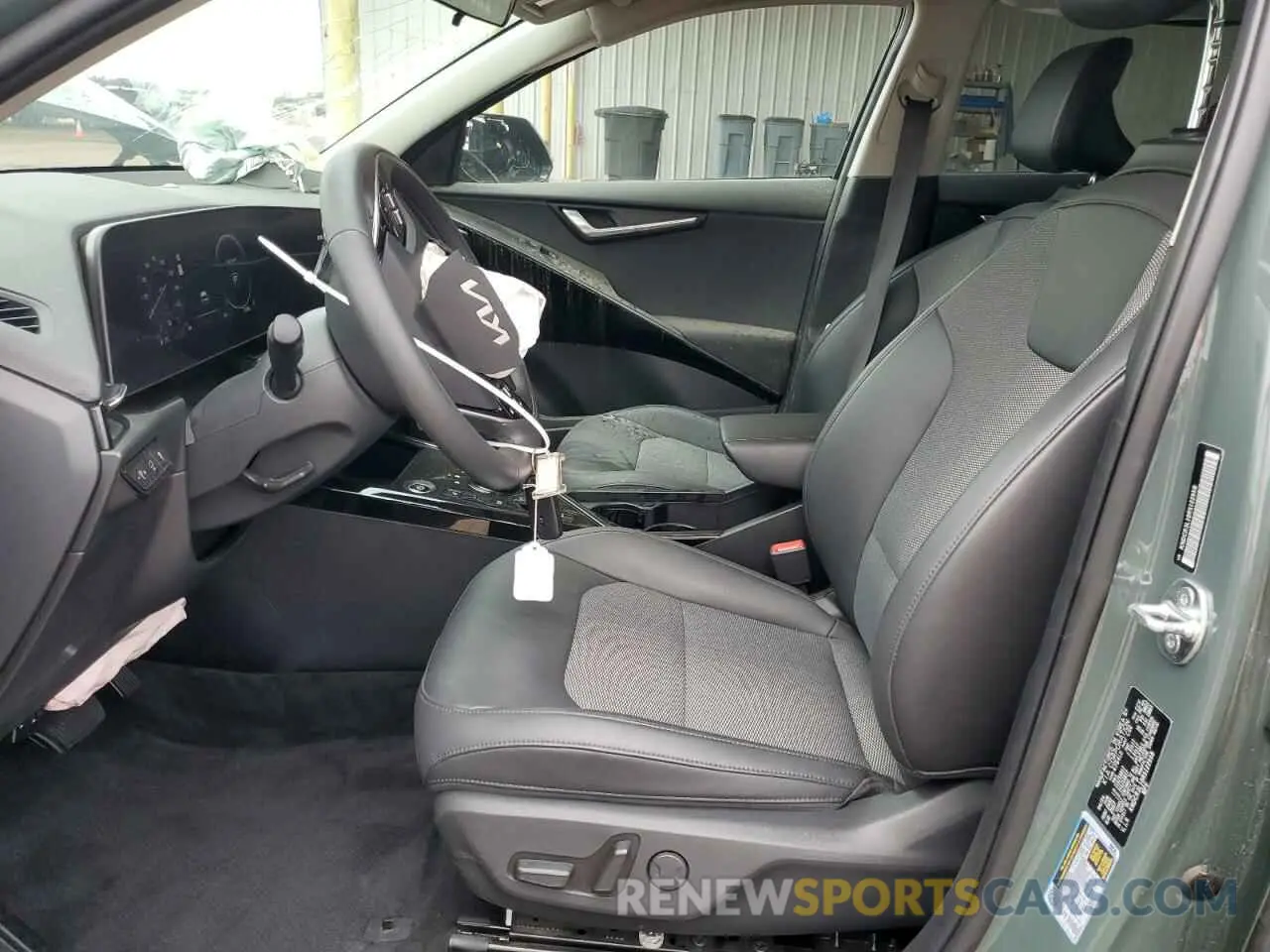 7 fotografías del automóvil dañado KNDCR3L10R5122558 KIA NIRO WIND 2024