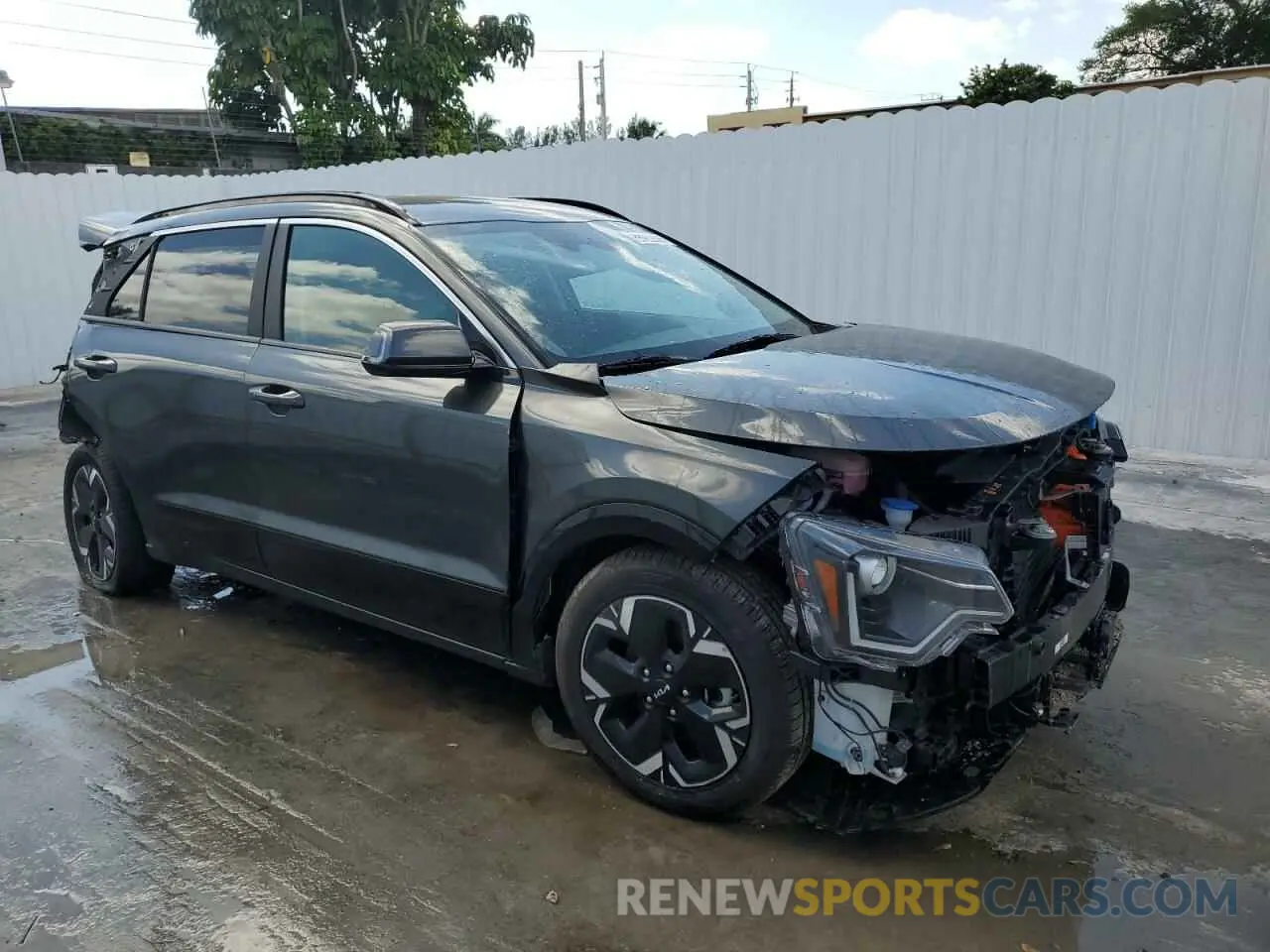 4 fotografías del automóvil dañado KNDCR3L11R5087710 KIA NIRO WIND 2024