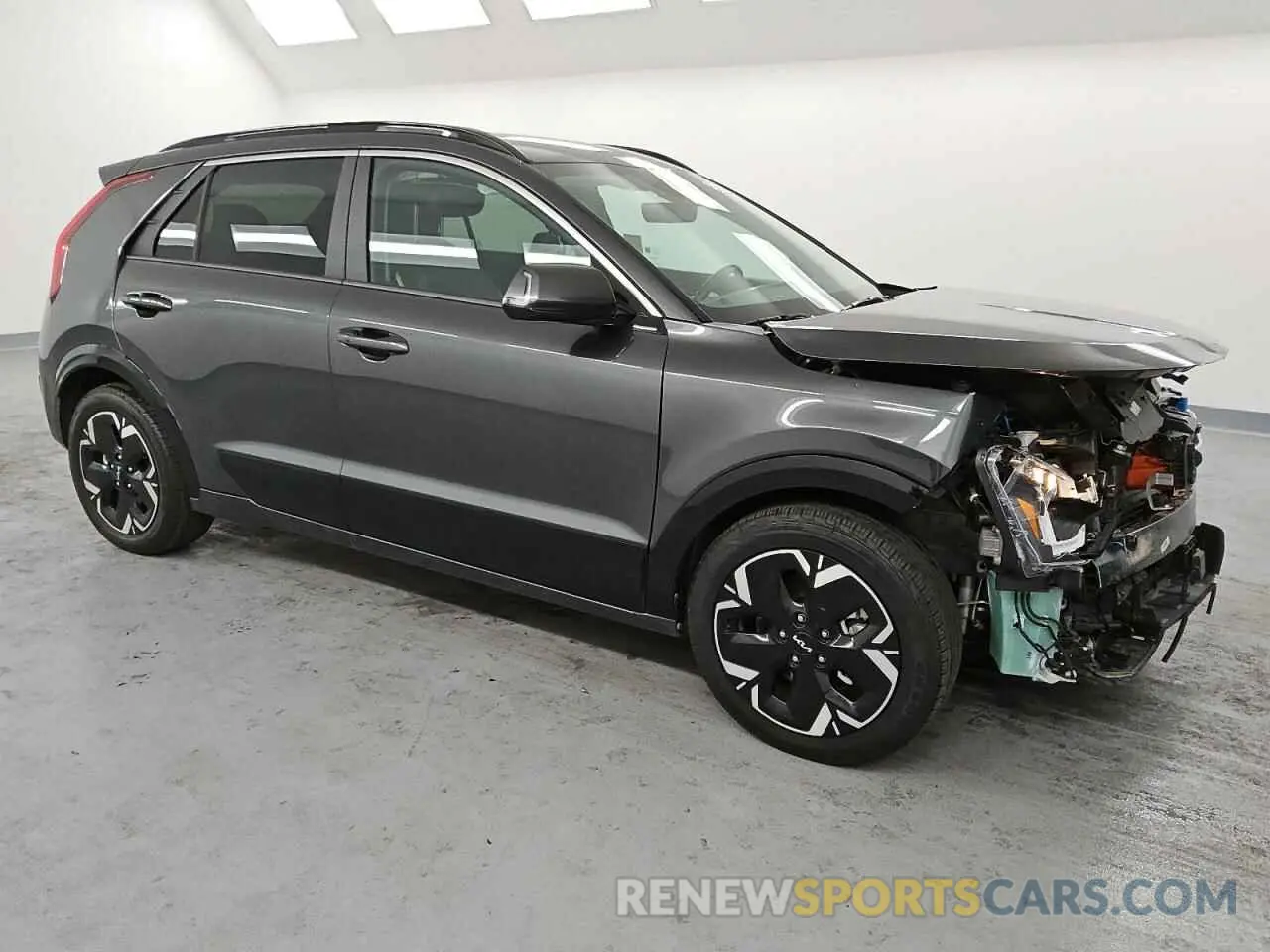 4 fotografías del automóvil dañado KNDCR3L11R5108734 KIA NIRO WIND 2024