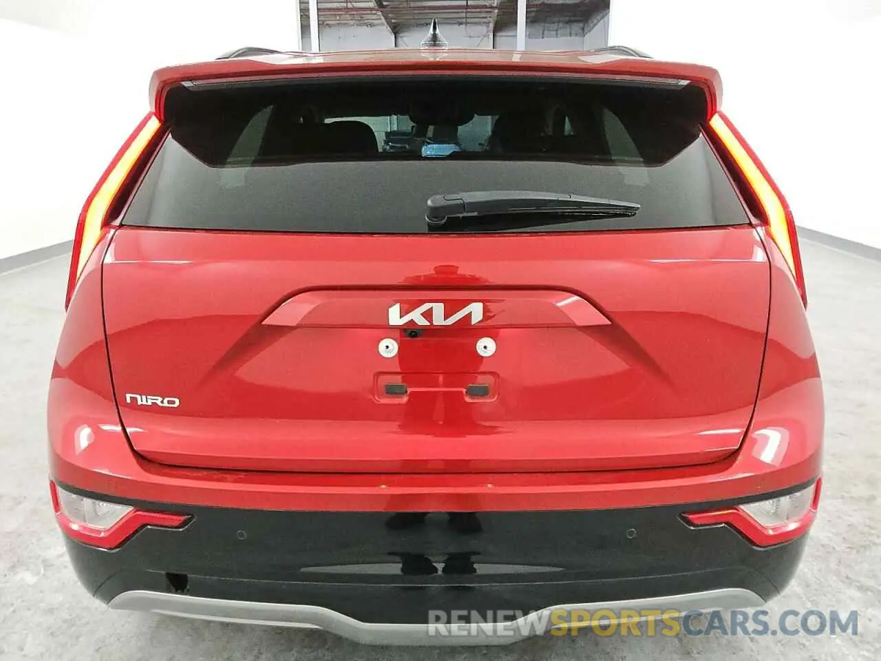 6 fotografías del automóvil dañado KNDCR3L11R5110628 KIA NIRO WIND 2024