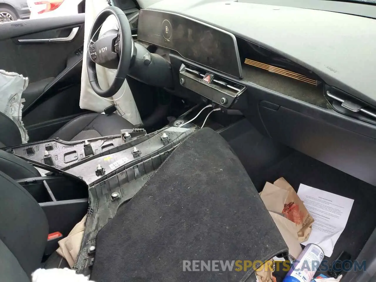 8 fotografías del automóvil dañado KNDCR3L11R5113612 KIA NIRO WIND 2024