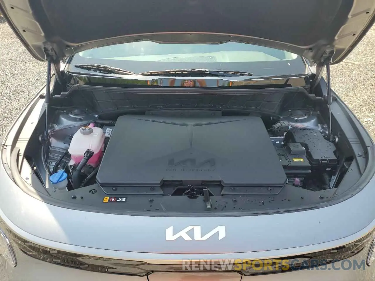 11 fotografías del automóvil dañado KNDCR3L11R5121869 KIA NIRO WIND 2024