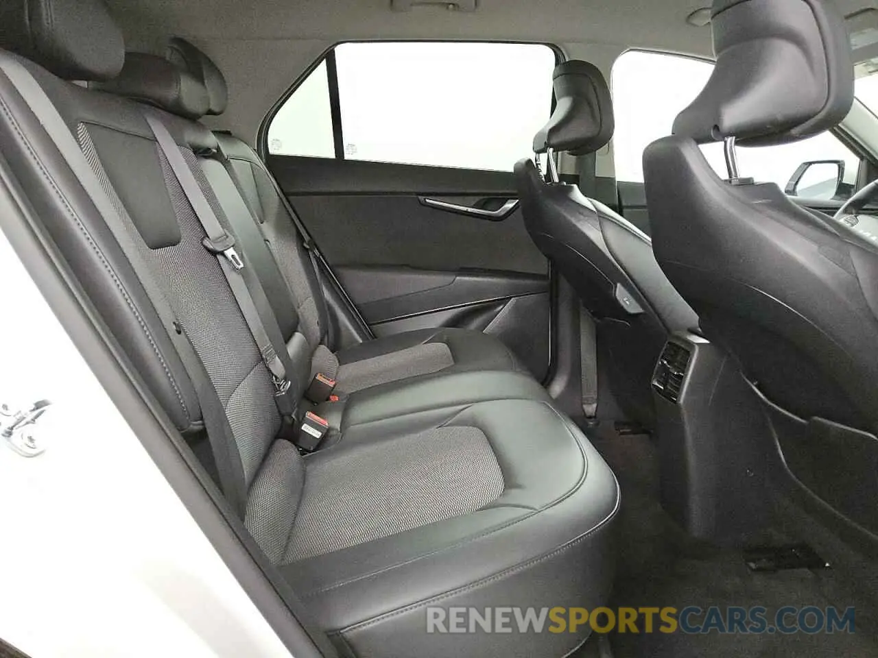10 fotografías del automóvil dañado KNDCR3L13R5110646 KIA NIRO WIND 2024