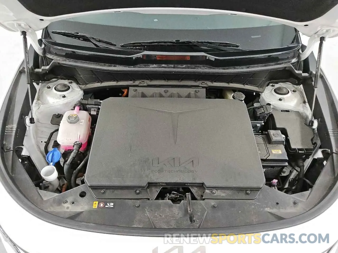 11 fotografías del automóvil dañado KNDCR3L13R5110646 KIA NIRO WIND 2024