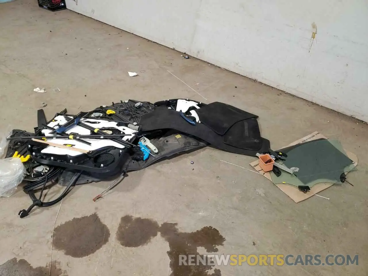 12 fotografías del automóvil dañado KNDCR3L13R5116155 KIA NIRO WIND 2024