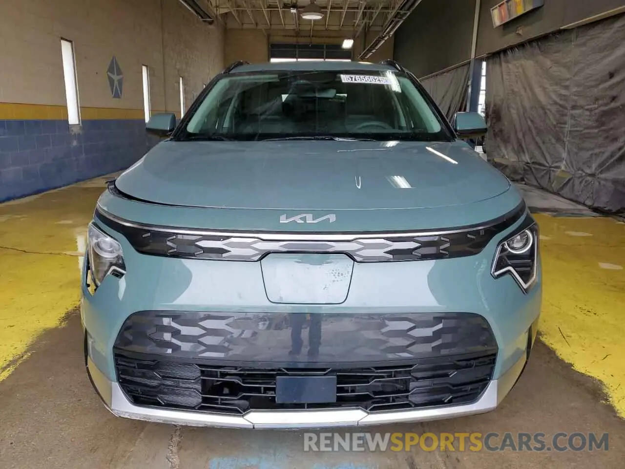 5 fotografías del automóvil dañado KNDCR3L13R5122215 KIA NIRO WIND 2024
