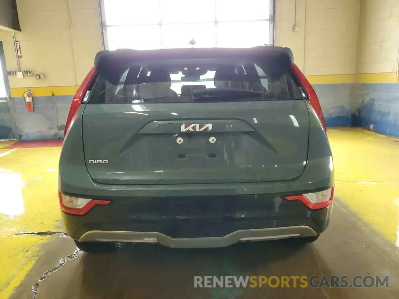 6 fotografías del automóvil dañado KNDCR3L13R5122215 KIA NIRO WIND 2024