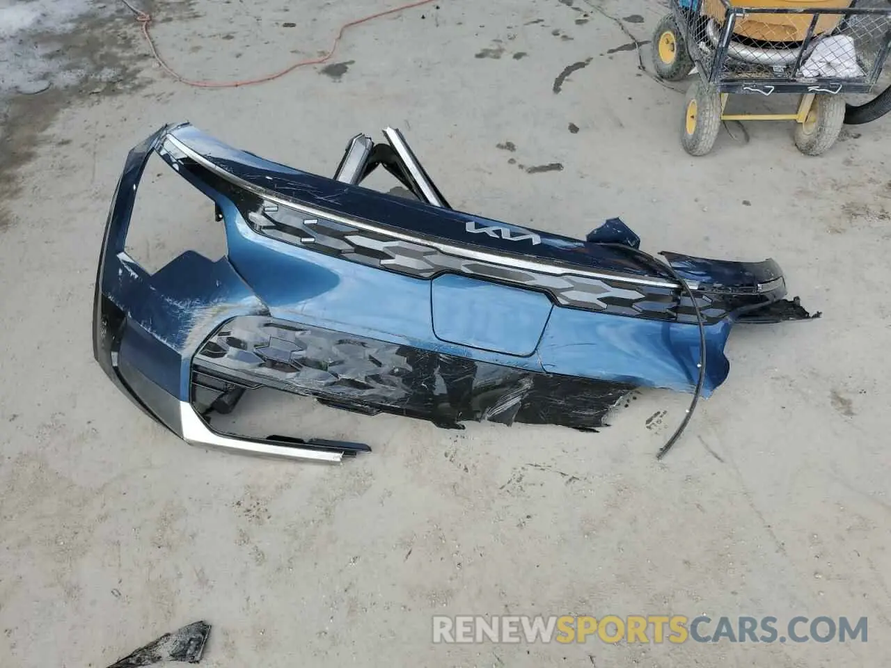 13 fotografías del automóvil dañado KNDCR3L14R5086454 KIA NIRO WIND 2024