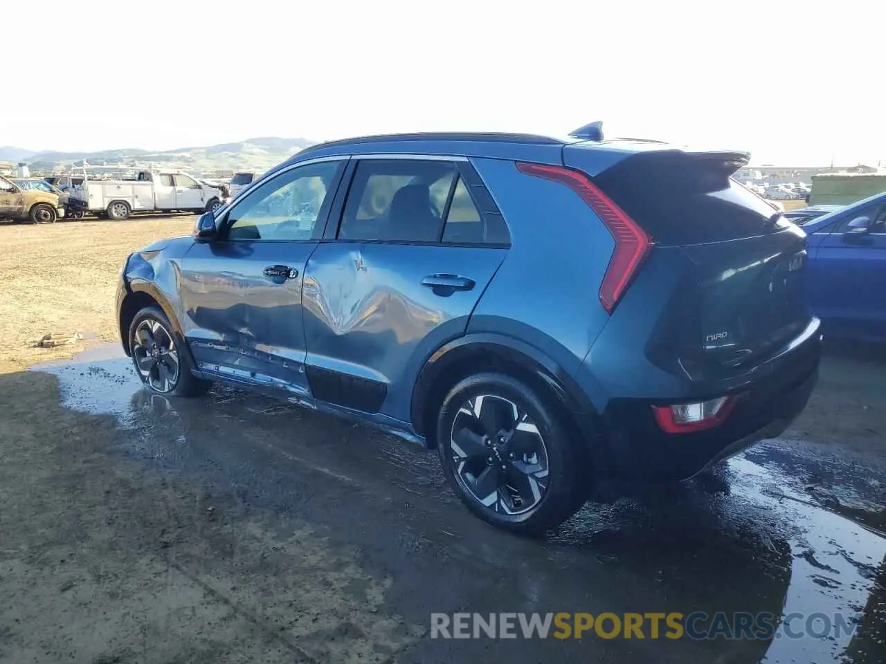 2 fotografías del automóvil dañado KNDCR3L14R5120974 KIA NIRO WIND 2024