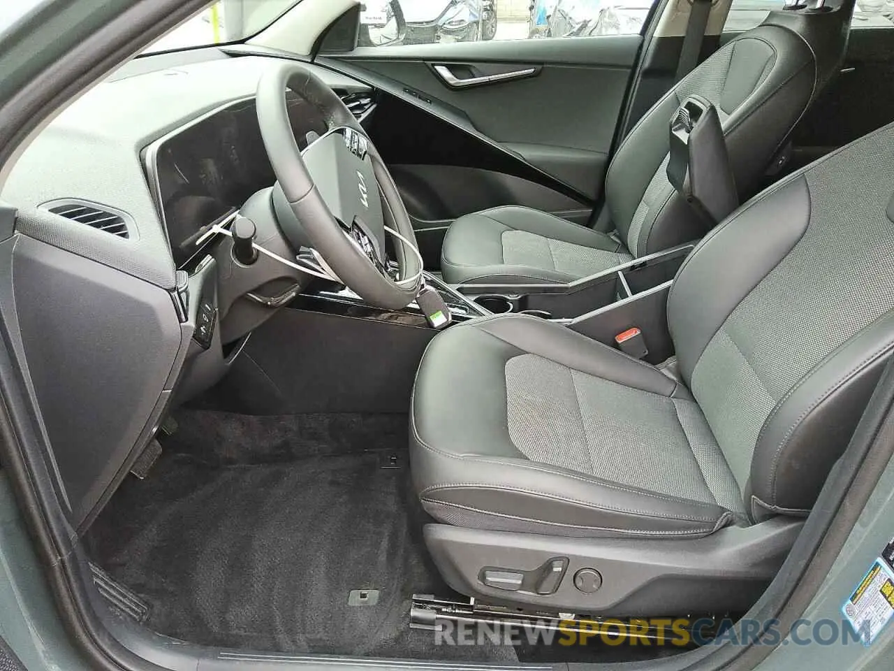 7 fotografías del automóvil dañado KNDCR3L14R5126113 KIA NIRO WIND 2024