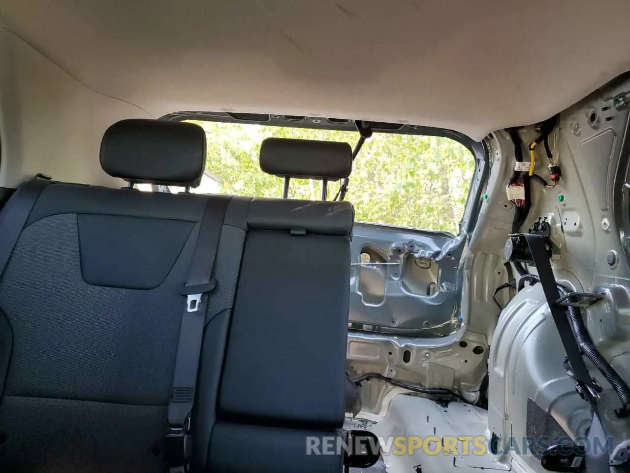 10 fotografías del automóvil dañado KNDCR3L15R5117954 KIA NIRO WIND 2024