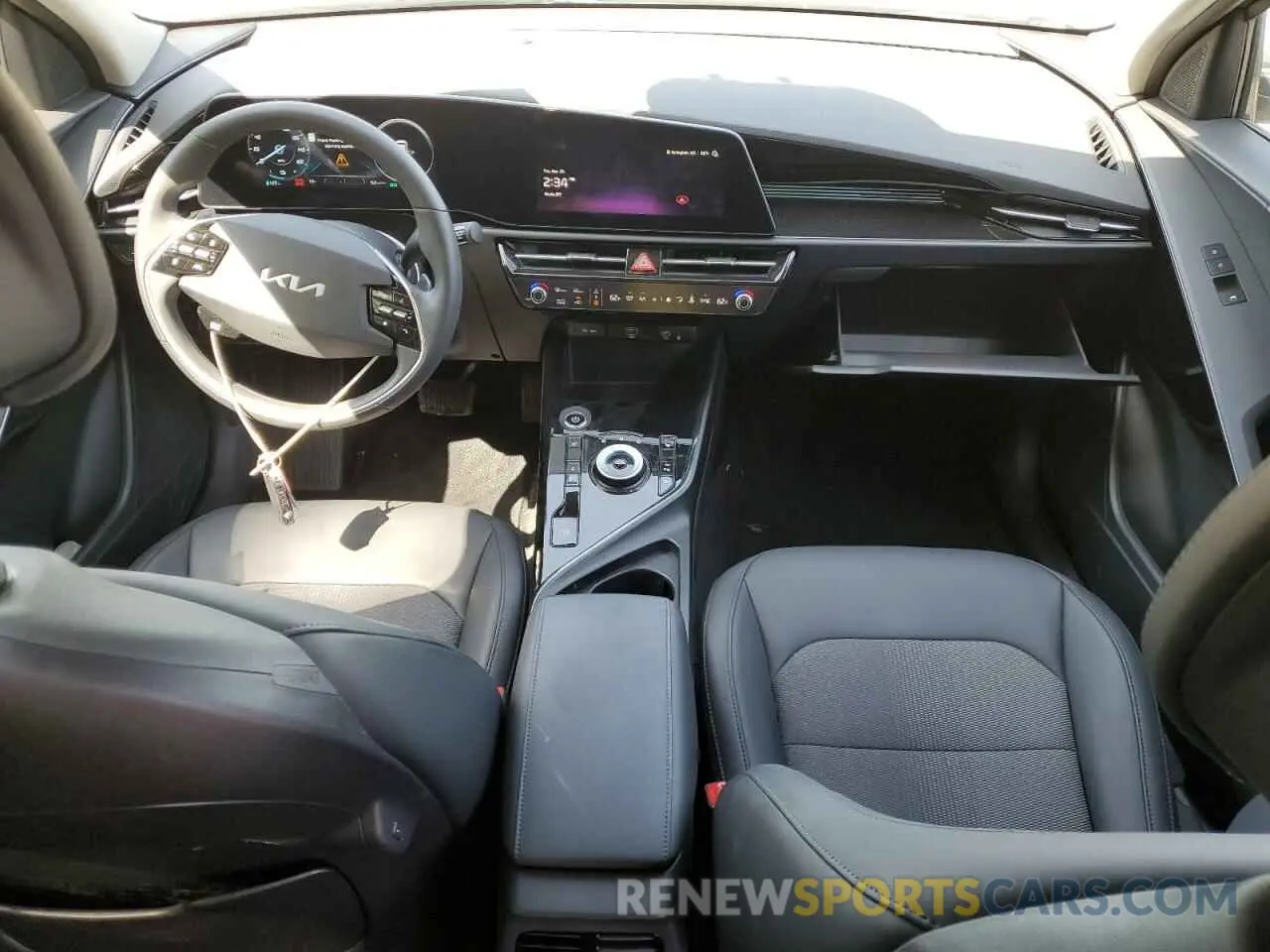 8 fotografías del automóvil dañado KNDCR3L15R5117954 KIA NIRO WIND 2024