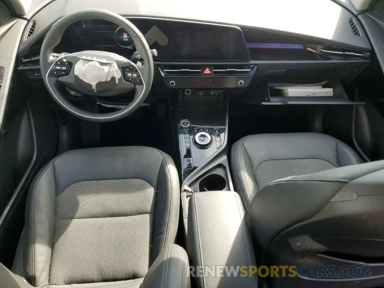 8 fotografías del automóvil dañado KNDCR3L17R5094676 KIA NIRO WIND 2024